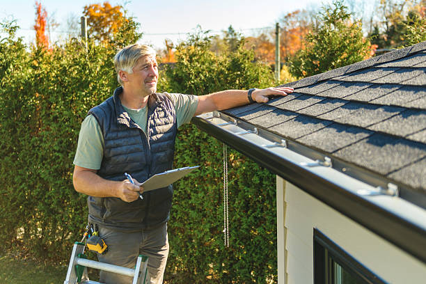 Professional Roofing technician working in Navarre, MN